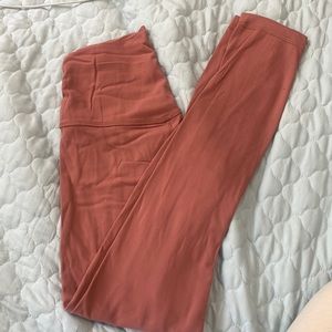 light pink long lululemon leggings
